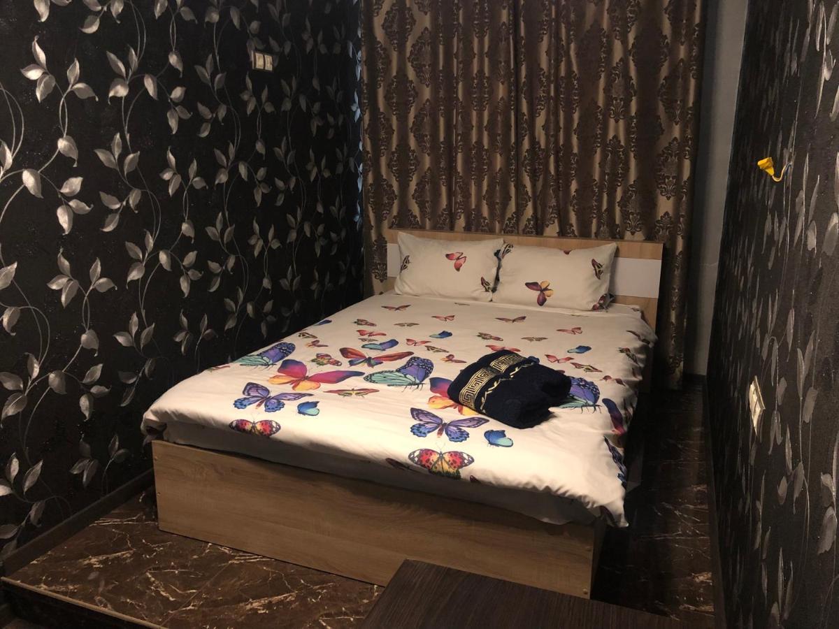 Luxury Apartment for rest on Nauki Avenue Kharkiv Extérieur photo